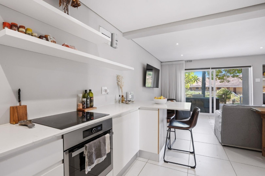 To Let 2 Bedroom Property for Rent in Vredehoek Western Cape